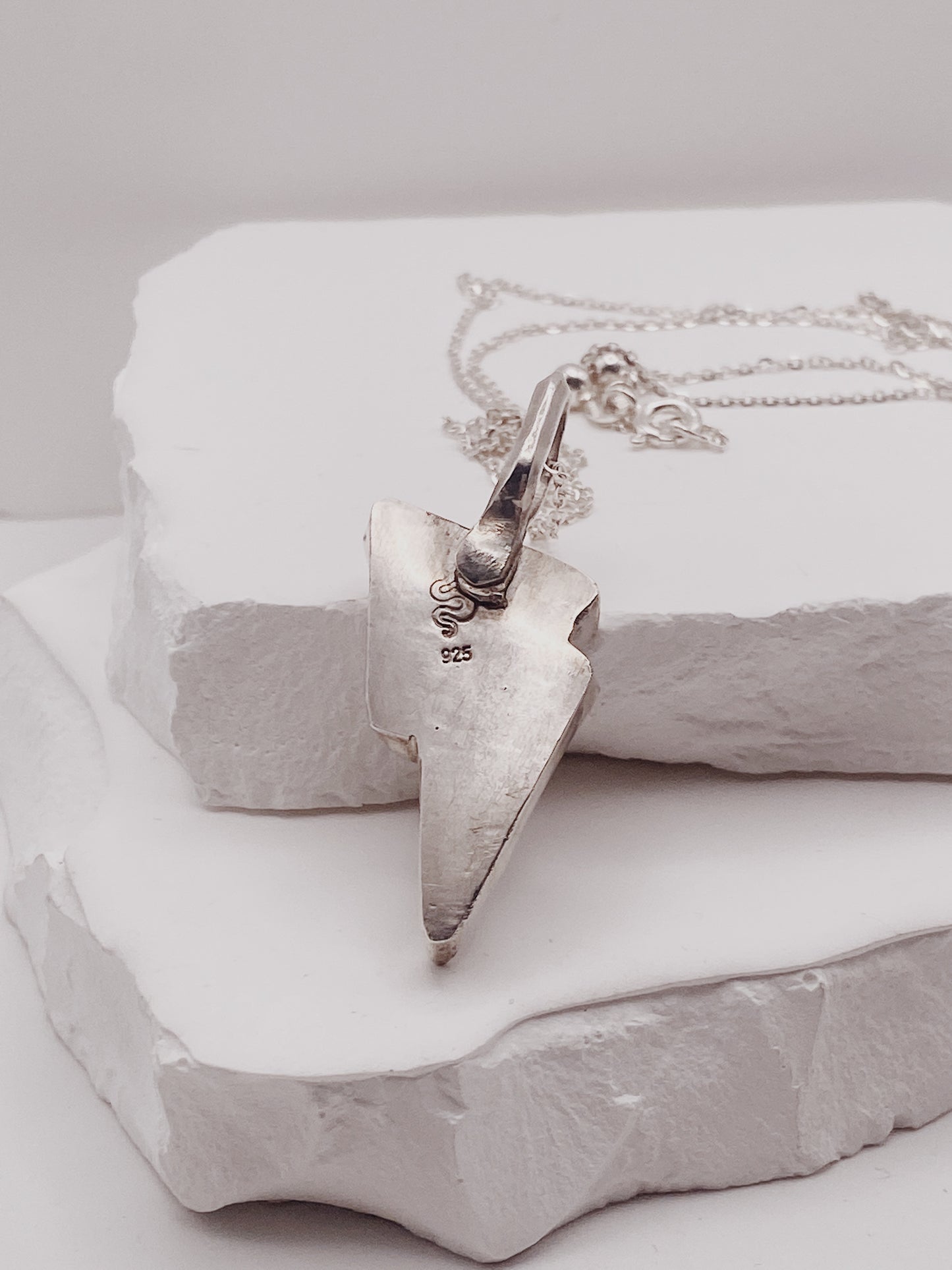 Fox Bolt
