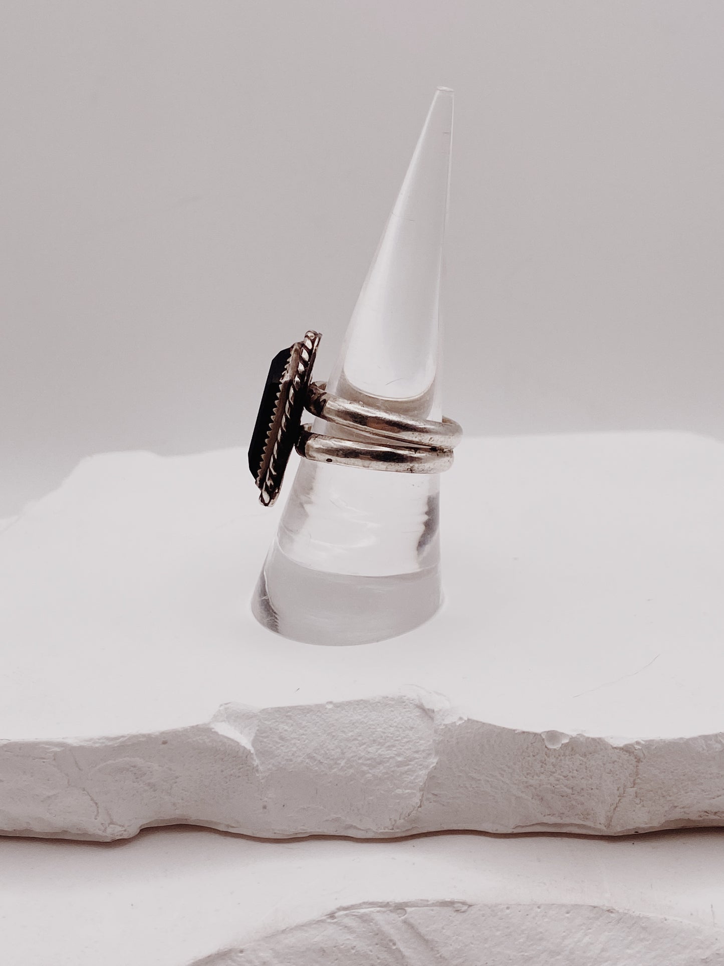 Onyx Coffin with Lasso Border